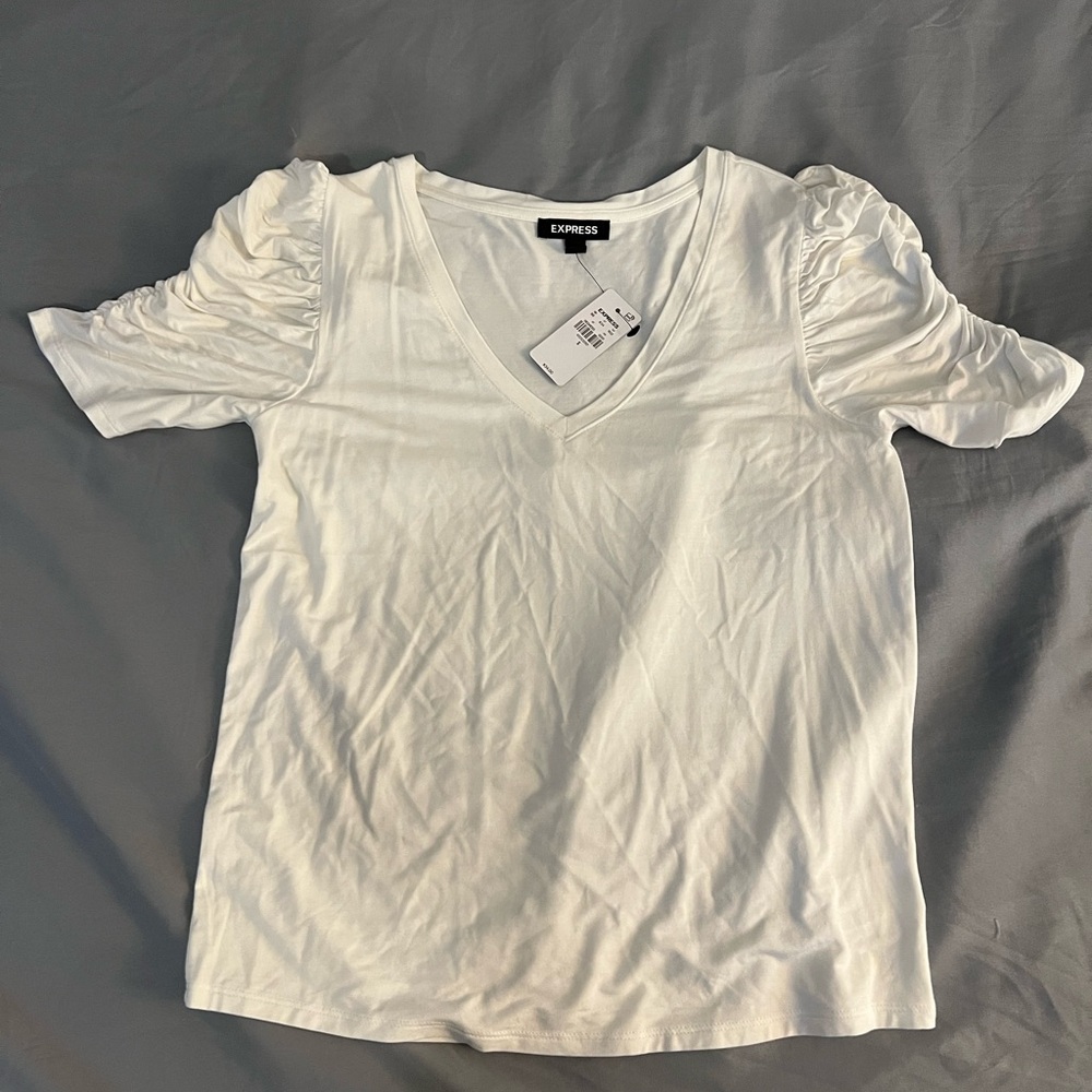 NWT Express off-white blouse. Size small.